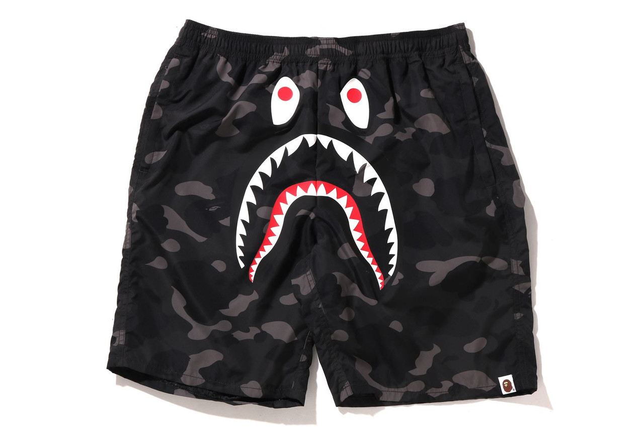 BAPE PANTS COLOR CAMO SHARK BEACH SHORTS