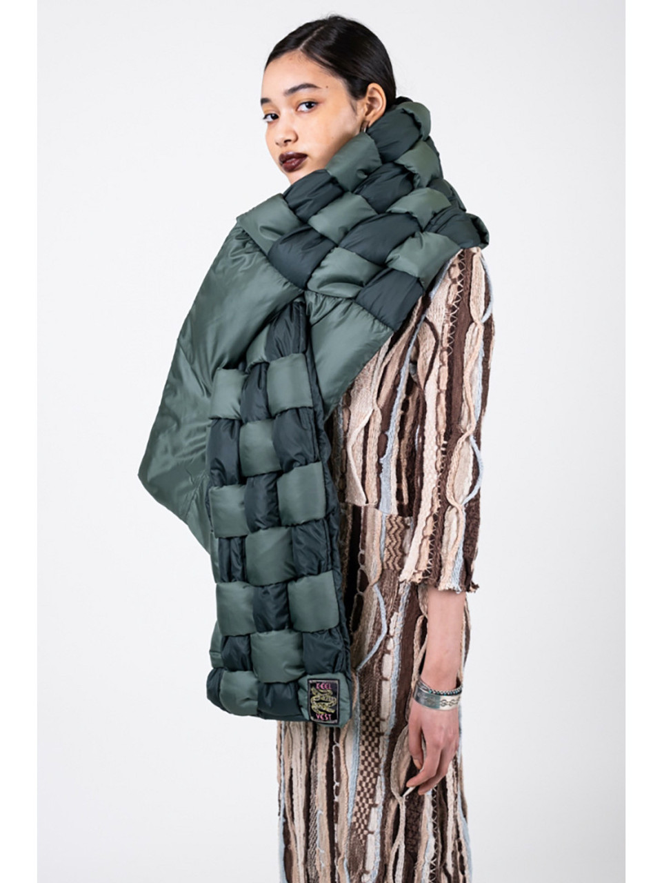 新品タグ付　〈CALUX〉PUFFER SCARF aafbf07e-4cd9-4618-a259-