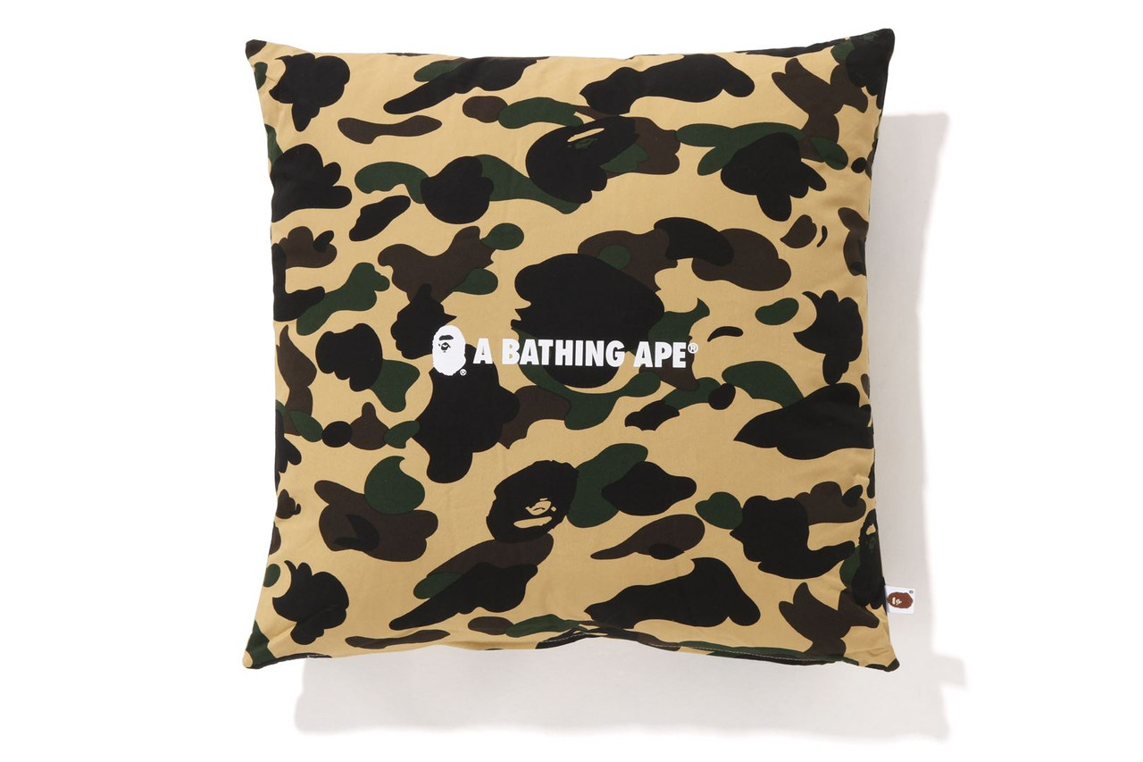 A BATHING APE BAPE クッション - クッション・座布団