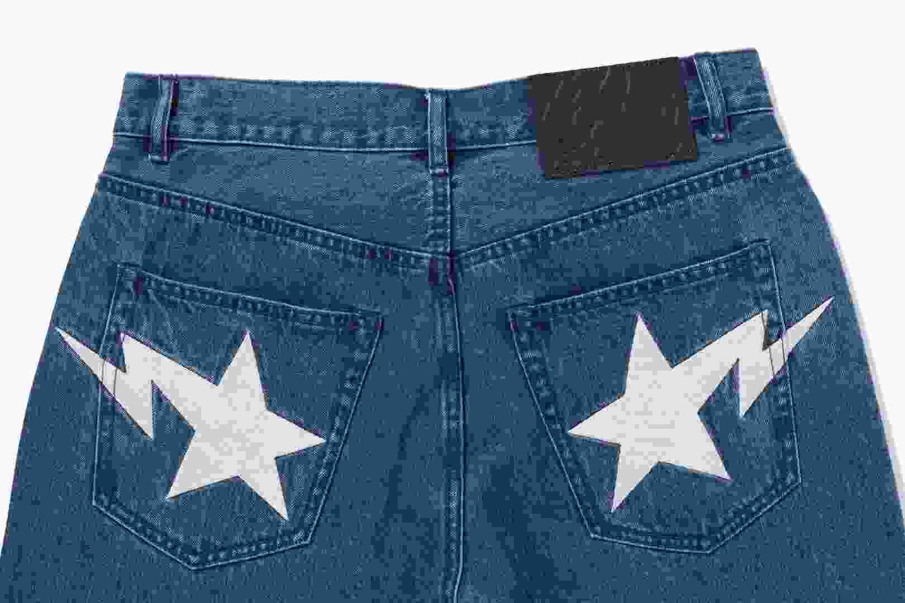 パンツ BAPE L LOGO PIN DENIM PANTS SALE Used BAPE Pants XL size Shark Logo Paint Stretch Denim