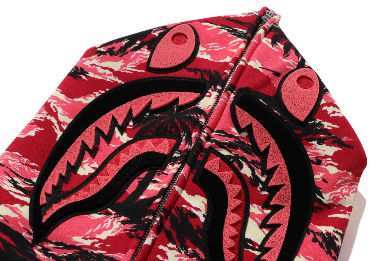 BAPE SWEAT / HOODIE PALM TREE CAMO RELAXED FIT SHARK FULL BAPE SWEAT / HOODIE PALM TREE CAMO RELAXED FIT SHARK FULL
