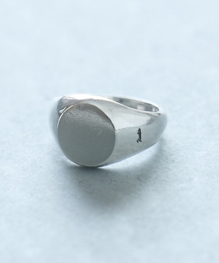 Picture No.1 of NUMBER (N)INE FLAT ROUND TOP SECRET SKULL RING / Flat round top secret skull ring S25NA003