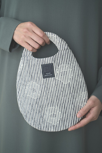 最終値下げ ミナペルホネン rytmi pakettiバッグ ライトグレイ rytmi ミニバッグ - minä perhonen
