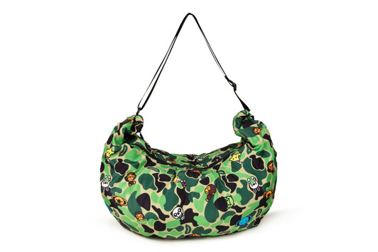 Picture No.1 of BAPE MILO ALL FRIENDS CAMO TOTE BAG AM20-190-309