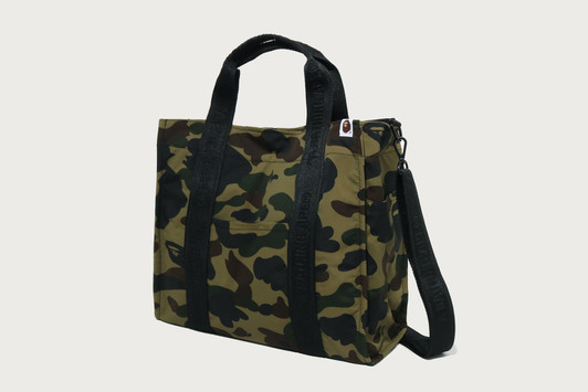 Picture No.1 of BAPE 1ST CAMO SLIDING TOTE BAG TRAVEL 1M70-189-003
