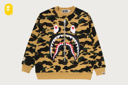 Picture No.1 of BAPE 1ST CAMO SHARK RELAXED FIT CREWNECK SWEATSHIRT 1M80-613-003