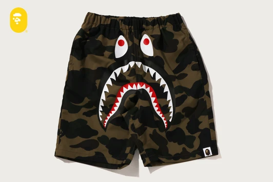 Picture No.1 of BAPE 1ST CAMO SHARK BEACH SHORTS 1M70-353-001