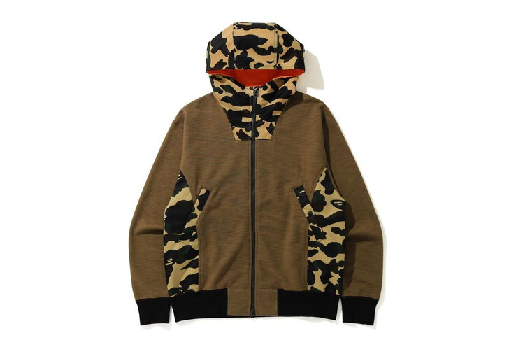Picture No.1 of BAPE PIRATE 1ST CAMO MILITARY RELAXED FIT ZIP HOODIE 1H30115005