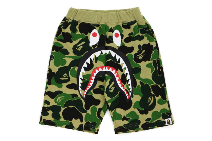 BAPE PANTS BIG ABC CAMO SHARK SWEAT SHORTS