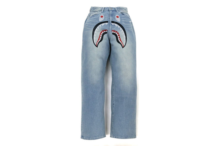 Picture No.1 of BAPE SHARK DENIM PANTS 1H80-250-501