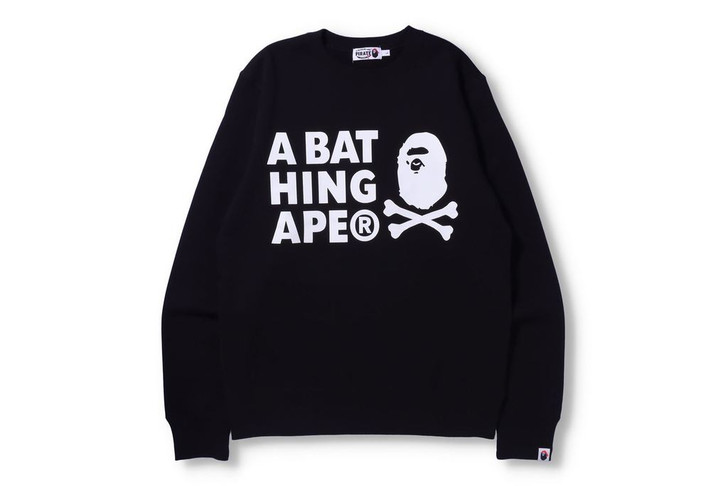 Picture No.1 of BAPE PIRATE A BATHING APE CROSSBONE CREWNECK 4H70113001