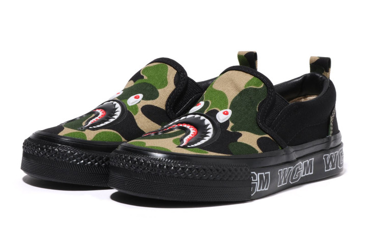 Picture No.1 of BAPE ABC CAMO SHARK PATCH SLIP ON 1K30-391-002