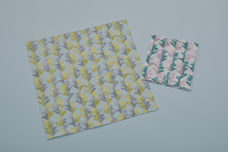 minä perhonen Towels & Handkerchiefs twin flower Multi-cross