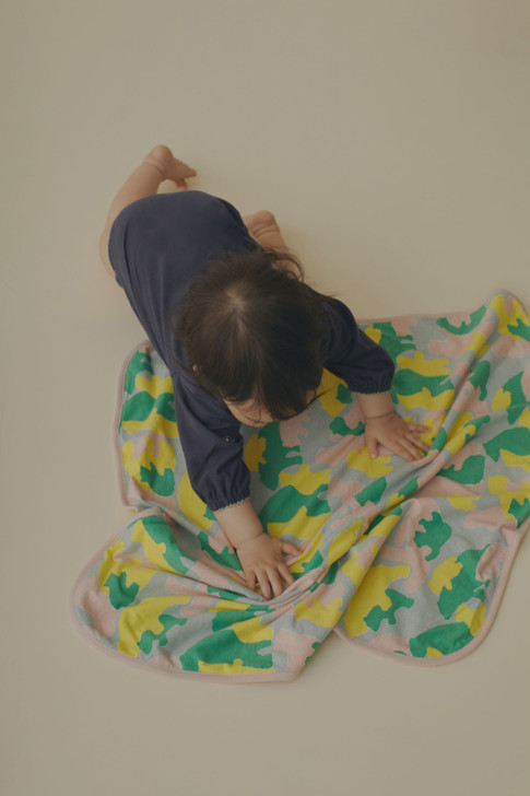 Hug Swaddle 2024-25 a/w ACA7232P