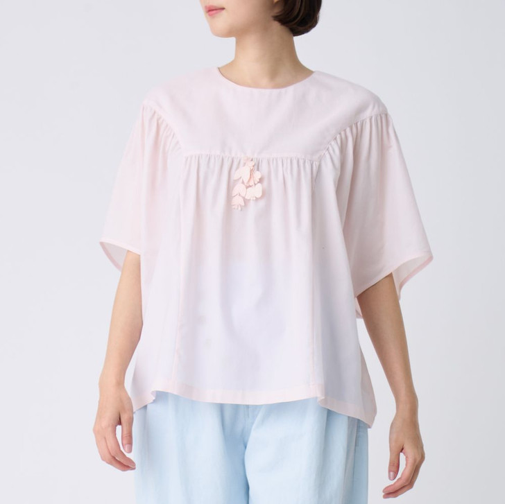 Light Wind Yoke Gathered Blouse AES1428