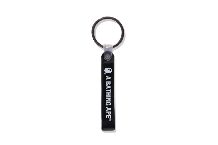 BAPE RUBBER LOOP KEYCHAIN 1M20-182-012