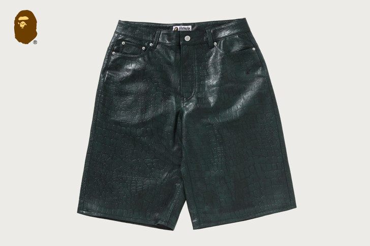 CROC PATTERN LEATHER KNEE LENGTH PANTS 1M80-153-301
