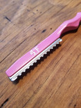 Shear Fanatic®️ Feather Razor Pink w/10 Pack  Blades