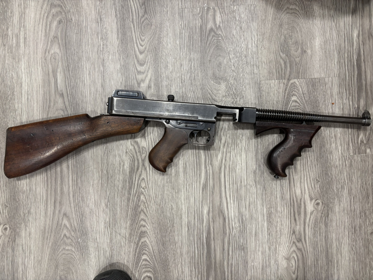 THOMPSON 1921 BY COLT MACHINE GUN 45ACP