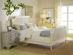 Chateau Bed