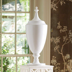 Grande Urn w/Lid - White