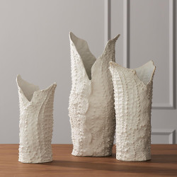 Global Views Crocodile Vase - Matte White - Sm