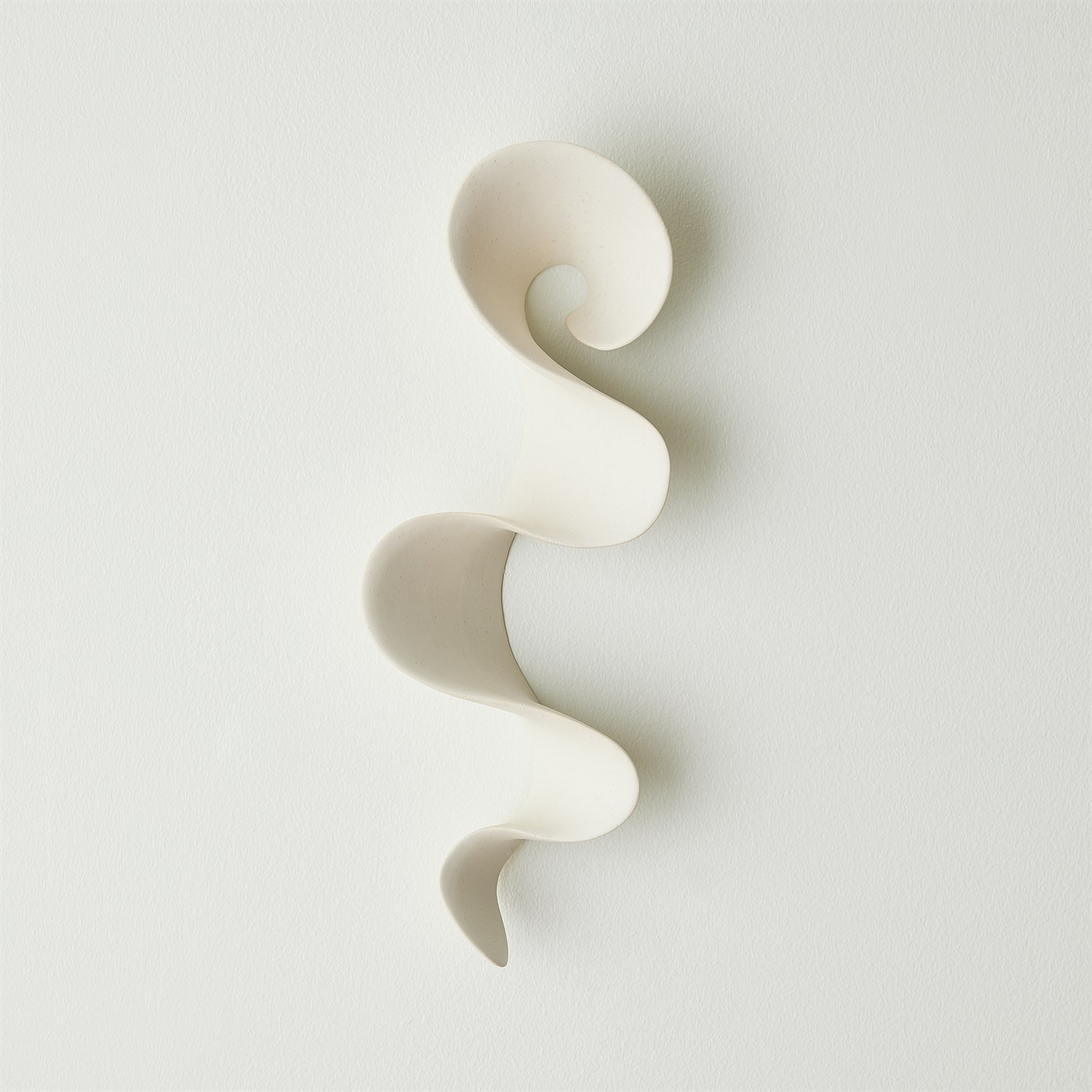 Studio A Tempest Wall Ribbon - White - Lg