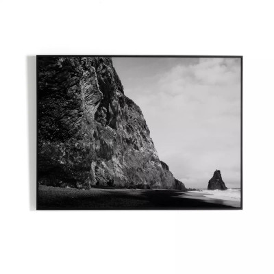 Four Hands Reynisfjara/Vik, Iceland by Wesley and Emma Teague - 48"X36"