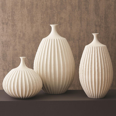 Studio A Sawtooth Vase - Rustic White - Med