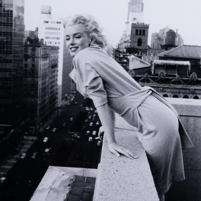 Four Hands Marilyn On The Roof I by Getty Images - 36X48"