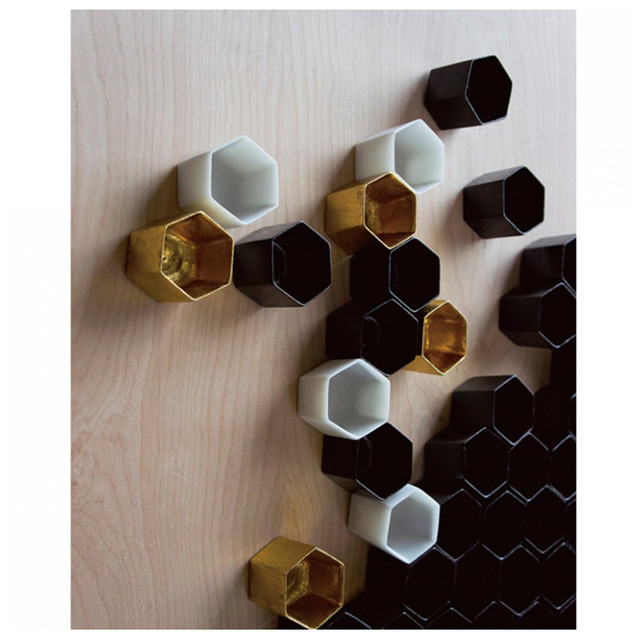 Gold Leaf Seed Wall Play Black Set of 20