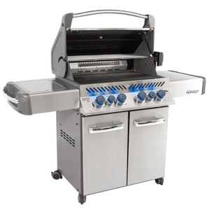 Prestige 500 Freestanding RSIB Gas Grill by Napoleon