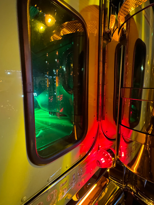 Peterbilt 15" Rear Air Cleaner Watermelon Light Bracket (1 Hole)