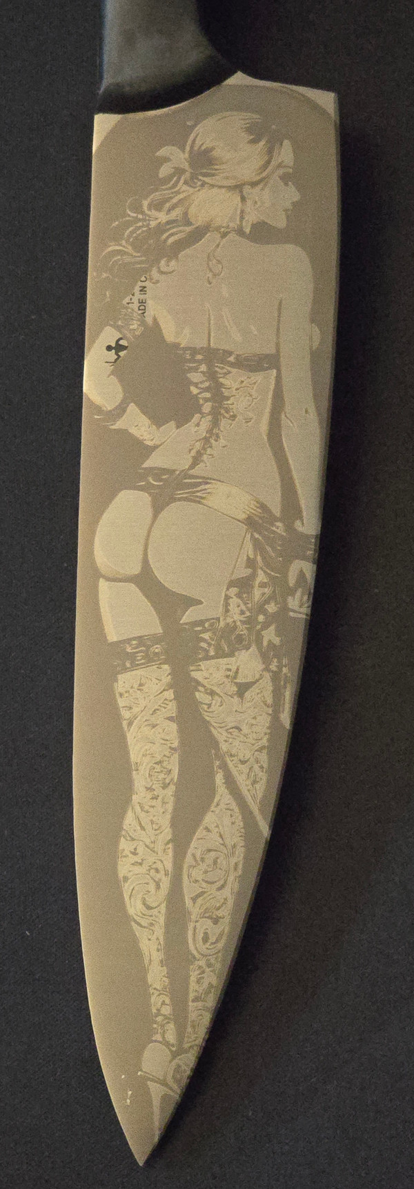Butcher knife with corset girl
