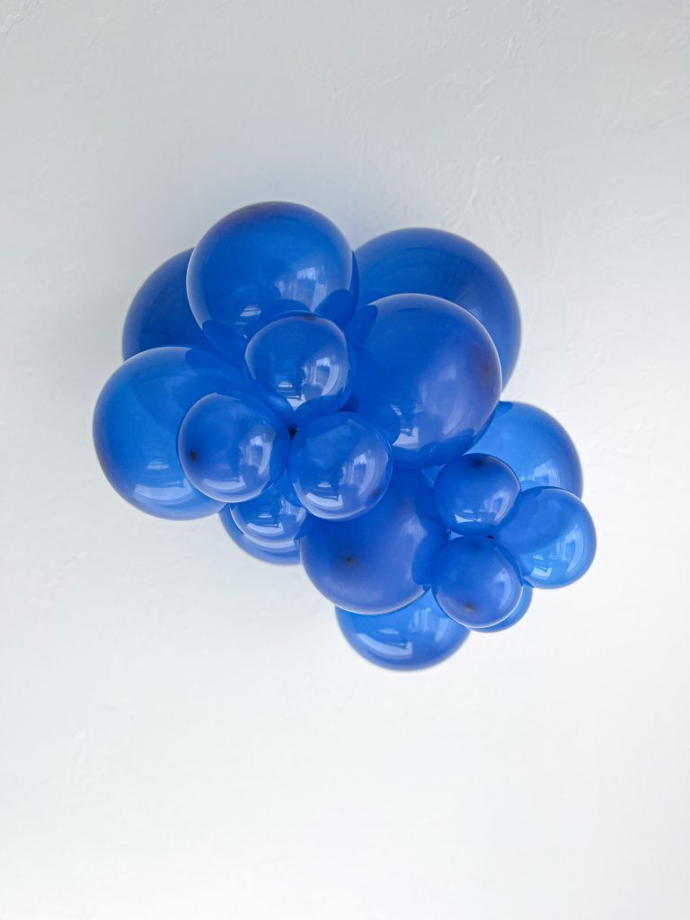 tuf tex balloons crystal sapphire blue