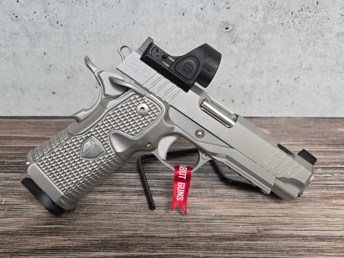 Cabot Insurrection 9mm 4.25" Ported w/ Trijicon SRO USED