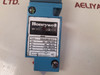 Honeywell 923h26q-a7t-l micro switch 250 vac