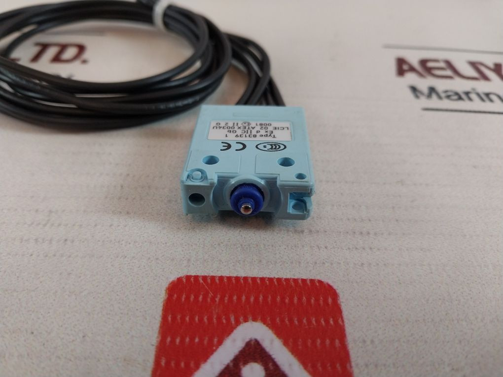 スイッチ Crouzet 83139 1 Micro Limit Switch 6A 250V