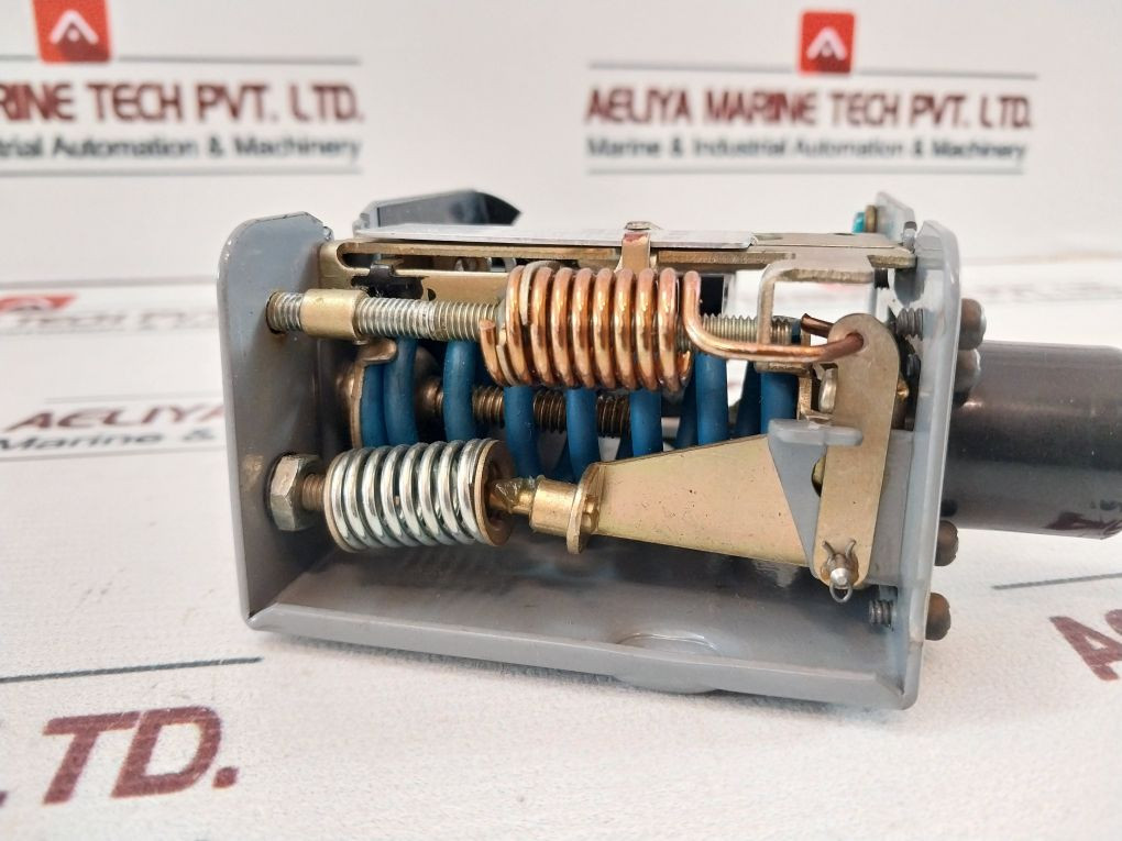 Neu JOHNSON CONTROLS Penn P70CA-64C Offen Hoch Druck Kontrolle 100PSIG P70CA-64