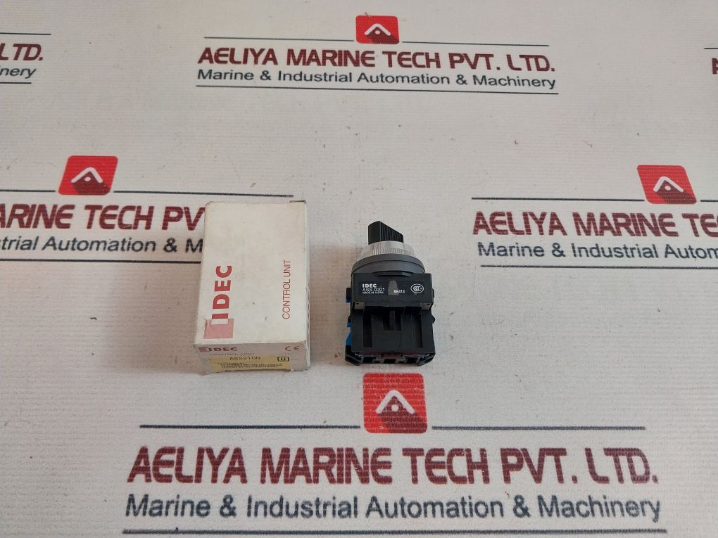 IDEC HW-U Contact Block - No 440 V, HW-U10