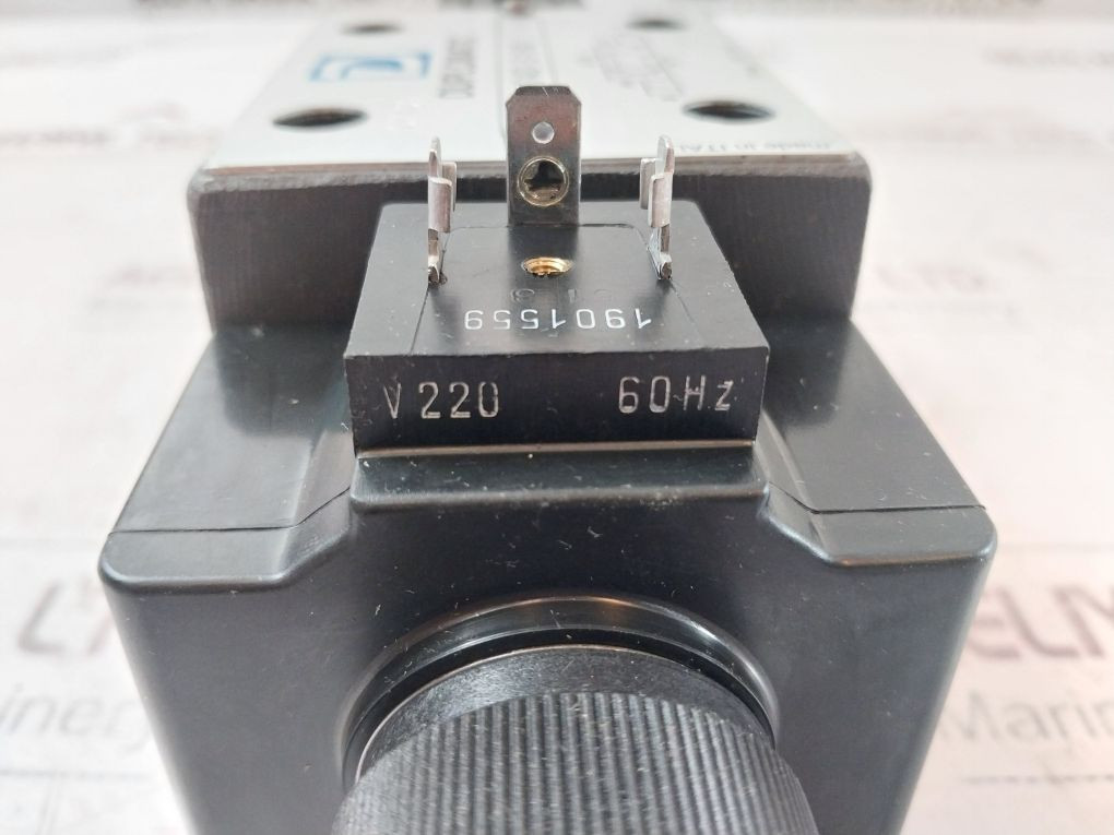 Duplomatic D4D-s1/60 Directional Control Valve V220 60Hz