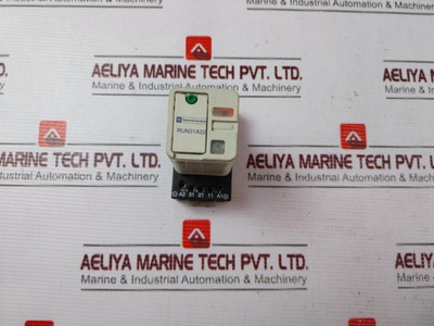 Telemecanique Run31A22 Bd Relay With Ruz 1A Socket 10A 50/60Hz - Used Telemecanique Run31A22 Bd Relay With Ruz 1A Socket 10A 50/60Hz - Used