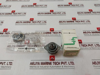 General Electric Cr2940Uc212A2 Heavy Duty Indicator Light 125Vac/Dc - New General Electric Cr2940Uc212A2 Heavy Duty Indicator Light 125Vac/Dc - New