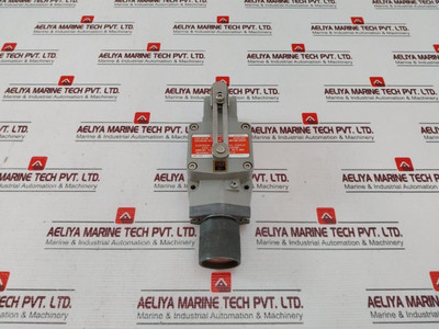 Yamatake 1Lx5003-r Explosion Proof Switch - Used Yamatake 1Lx5003-r Explosion Proof Switch - Used