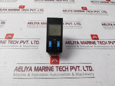 Festo Sde1-d10-g2-r18-c-p1-m8 Pressure Sensor Class 2 - Used Festo Sde1-d10-g2-r18-c-p1-m8 Pressure Sensor Class 2 - Used
