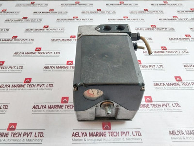 Siemens Sqm50.424A1Z7R Servomotor 100…110V~ 50…60Hz - Used