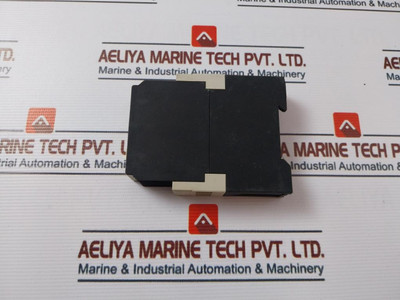 Telemecanique Re4 Yr12Bu Timer Relay 0,05S-300H - Used Telemecanique Re4 Yr12Bu Timer Relay 0,05S-300H - Used