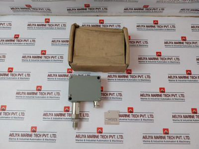 Trafag 8202,78,2210 Pressure Transmitter 0-10 Bar