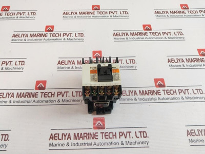 Fuji Electric Sc-05 [13] Magnetic Contactor 4Nc0G0 50/60Hz New