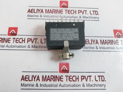 Beau 3324 Male Angle Bracket Connector Used Beau 3324 Male Angle Bracket Connector Used